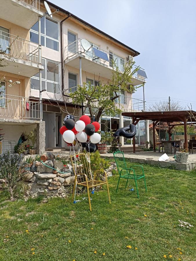 Stai Za Gosti Bazdarovi Apartment Byala  Exterior photo
